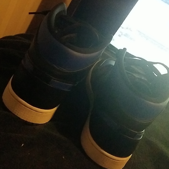 Jordan 1 royals - Picture 2 of 3